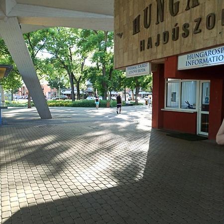 Prémium Apartman Hajduszoboszlo Bagian luar foto